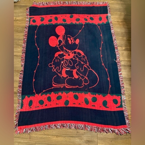 Woven Disney 45”x 65" (inches) Mickey Mouse Christmas Throw Blanket - Picture 2 of 4